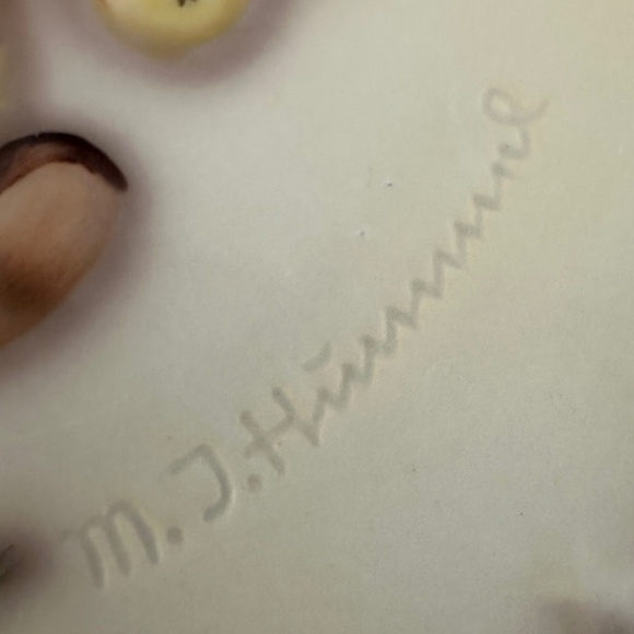 1977 Annual Hummel Plate MJ Hummel Boy in Apple Tree - Picture 6 of 9